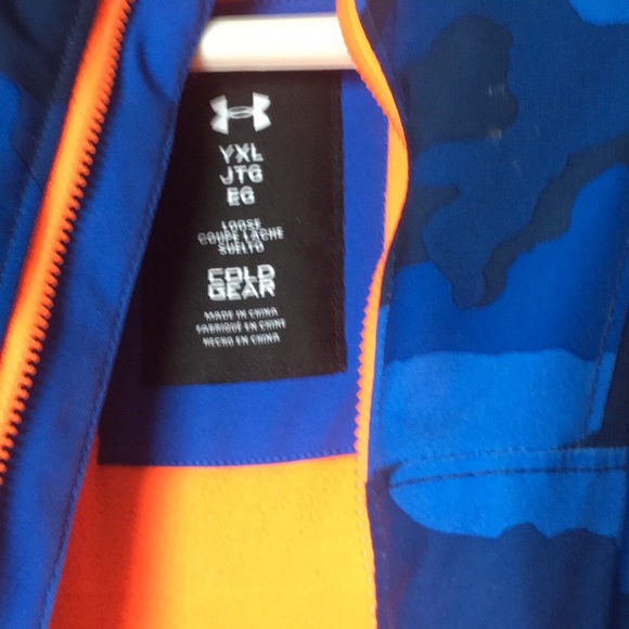 Winter coat- great shape, no rips, no stains, like new. We just grew! - Picture 6 of 7